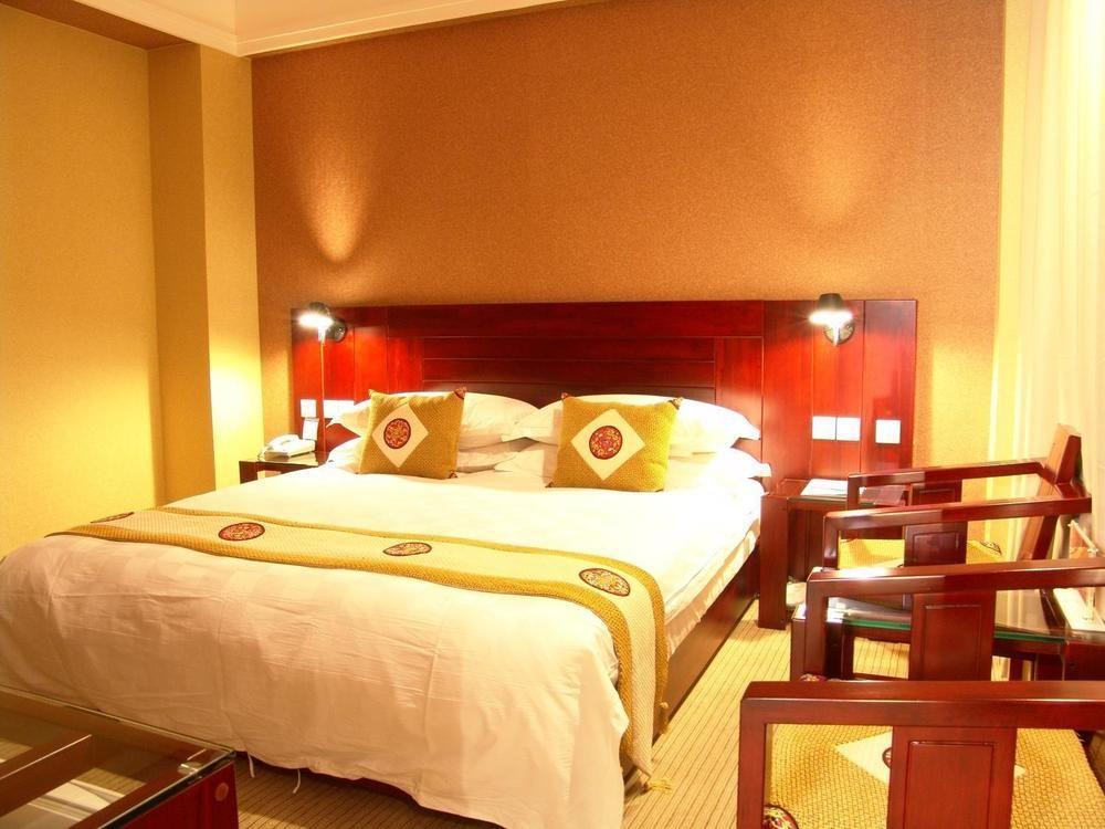Lijiang Dian Jun Wang Hotel Buitenkant foto