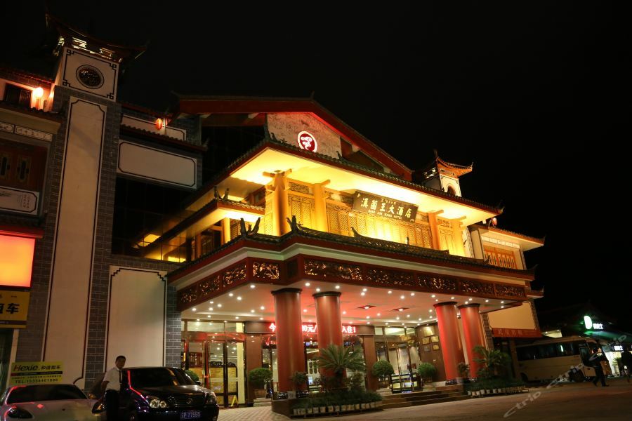 Lijiang Dian Jun Wang Hotel Buitenkant foto