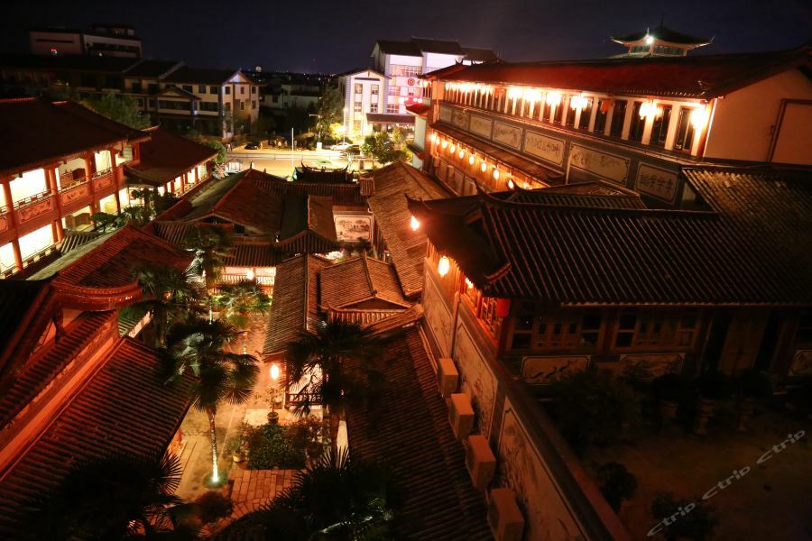 Lijiang Dian Jun Wang Hotel Buitenkant foto